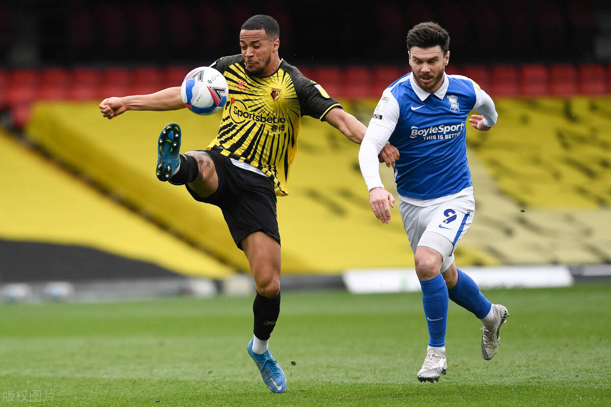 雷丁城客场大胜布里斯托城，意气风发的简单介绍