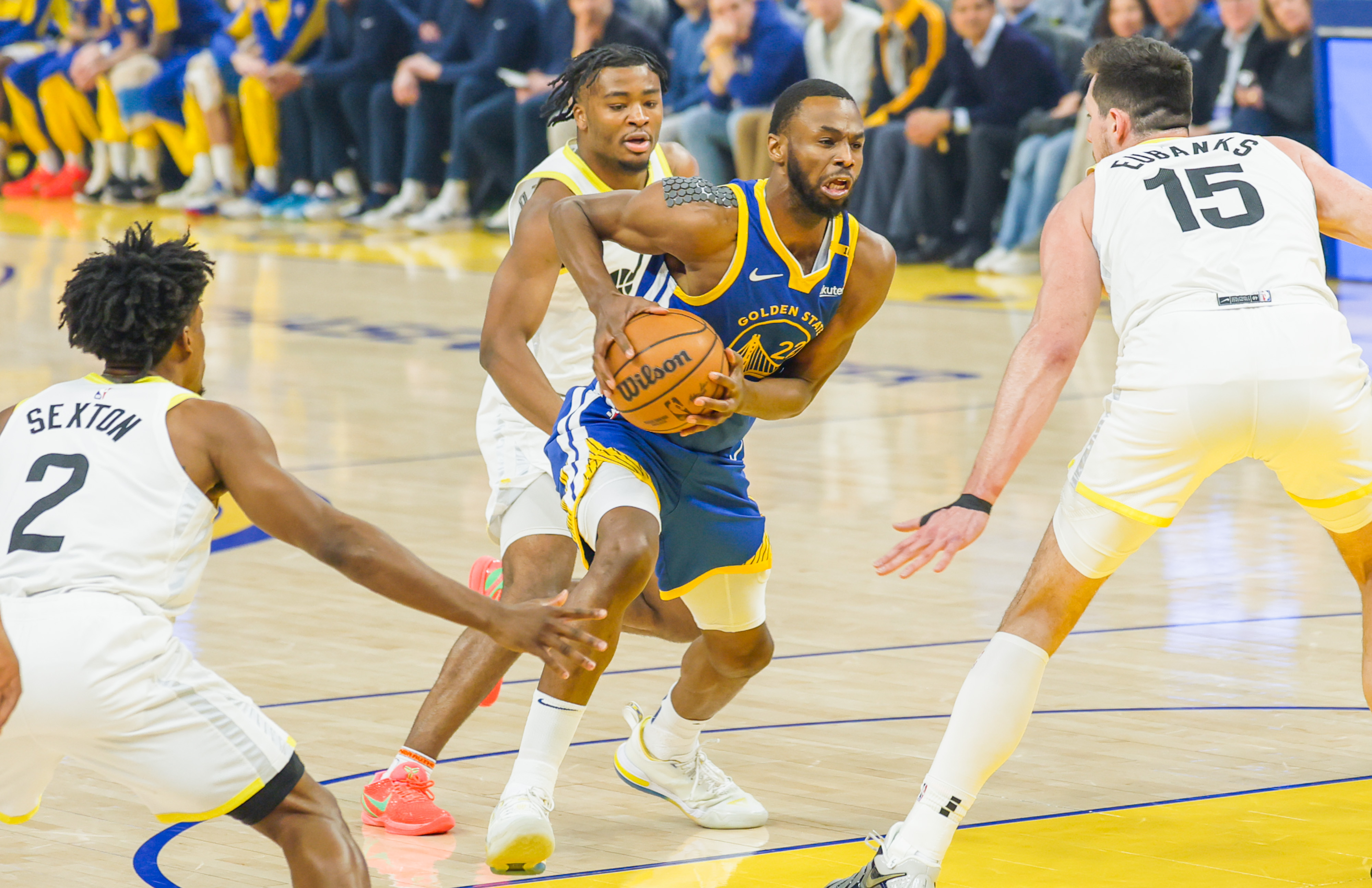 勇士队核心球员重伤返场，球队备受关注