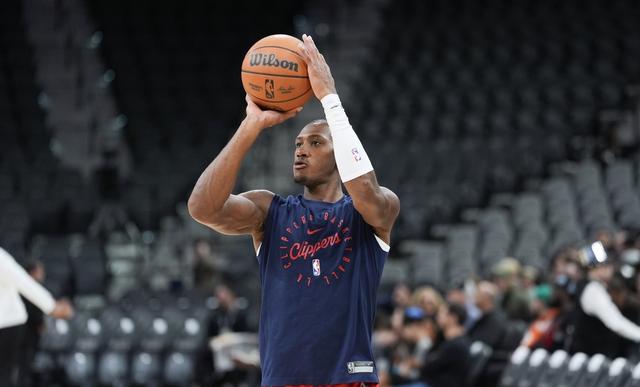 快船负灰熊近战失利，季后赛机会蒙上阴影的简单介绍