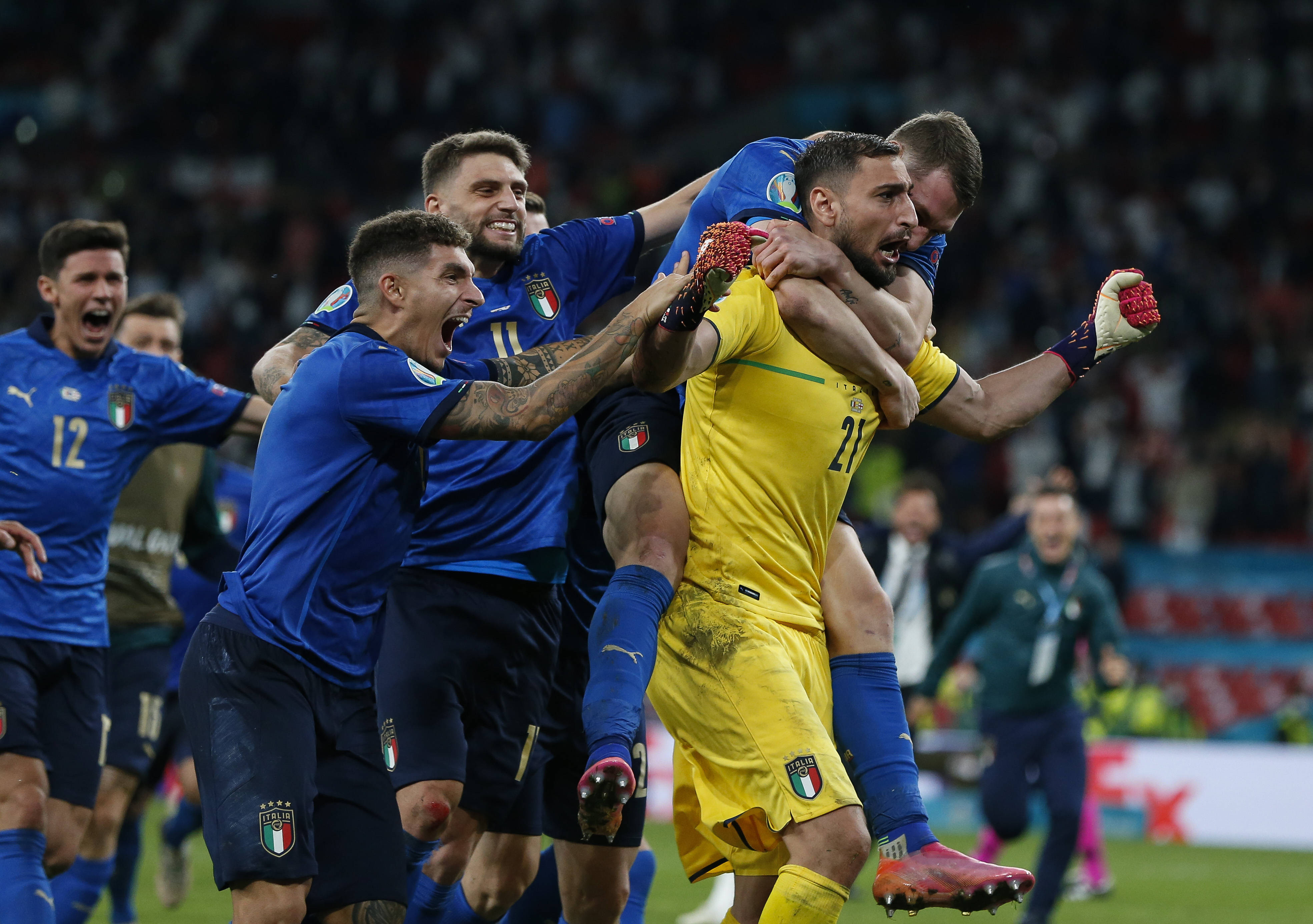 关于欧洲杯资格赛焦点纷呈，球队实力展现悬念的信息