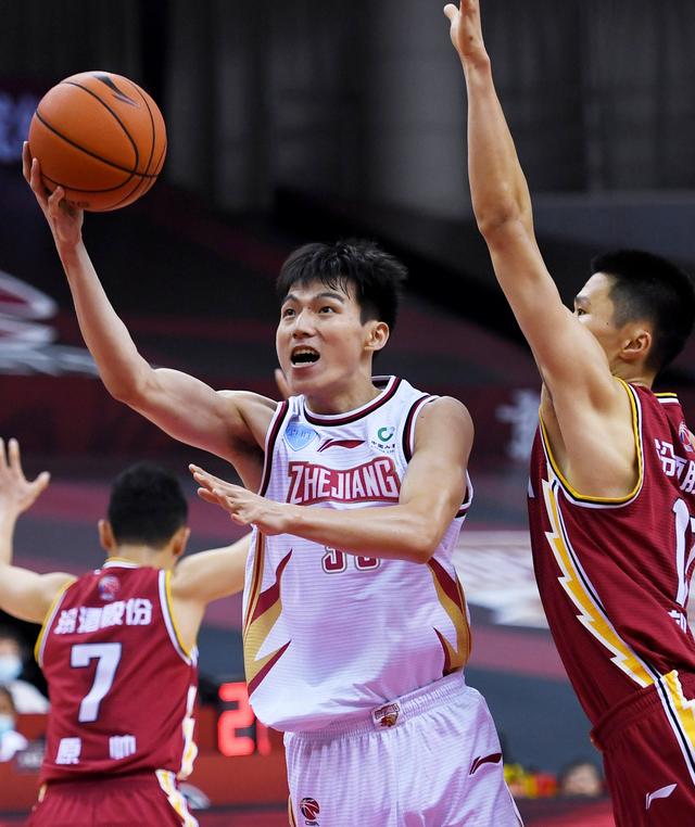 篮球联赛最新进展：浙江男篮逐渐发力崭露头角的简单介绍