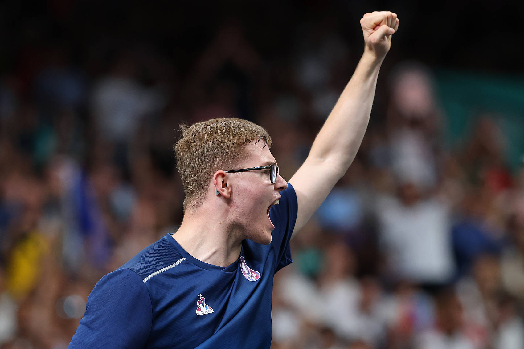 法国队防守失误导致丢球蒙羞