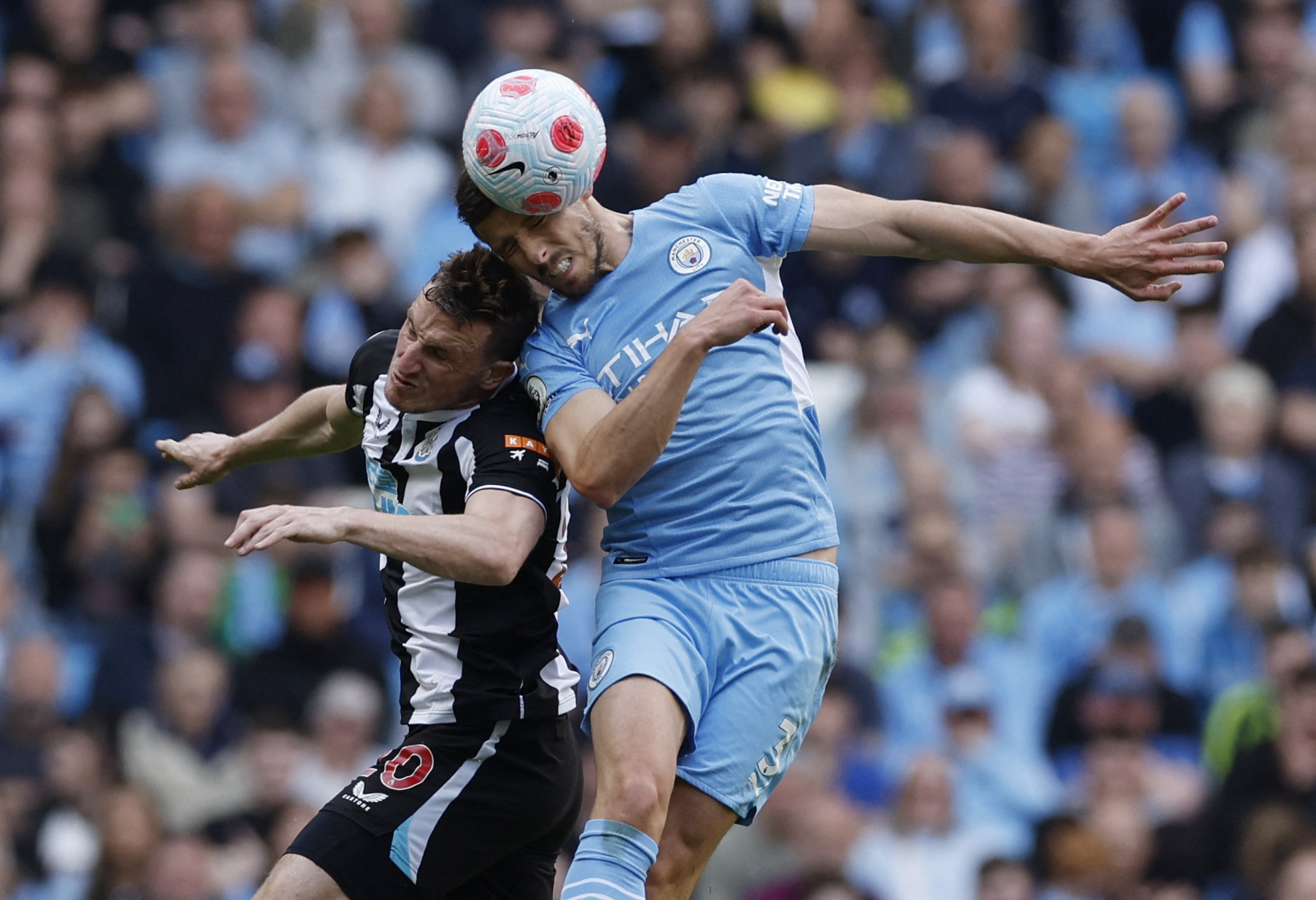 纽卡斯尔联主场击败对手，取得胜利