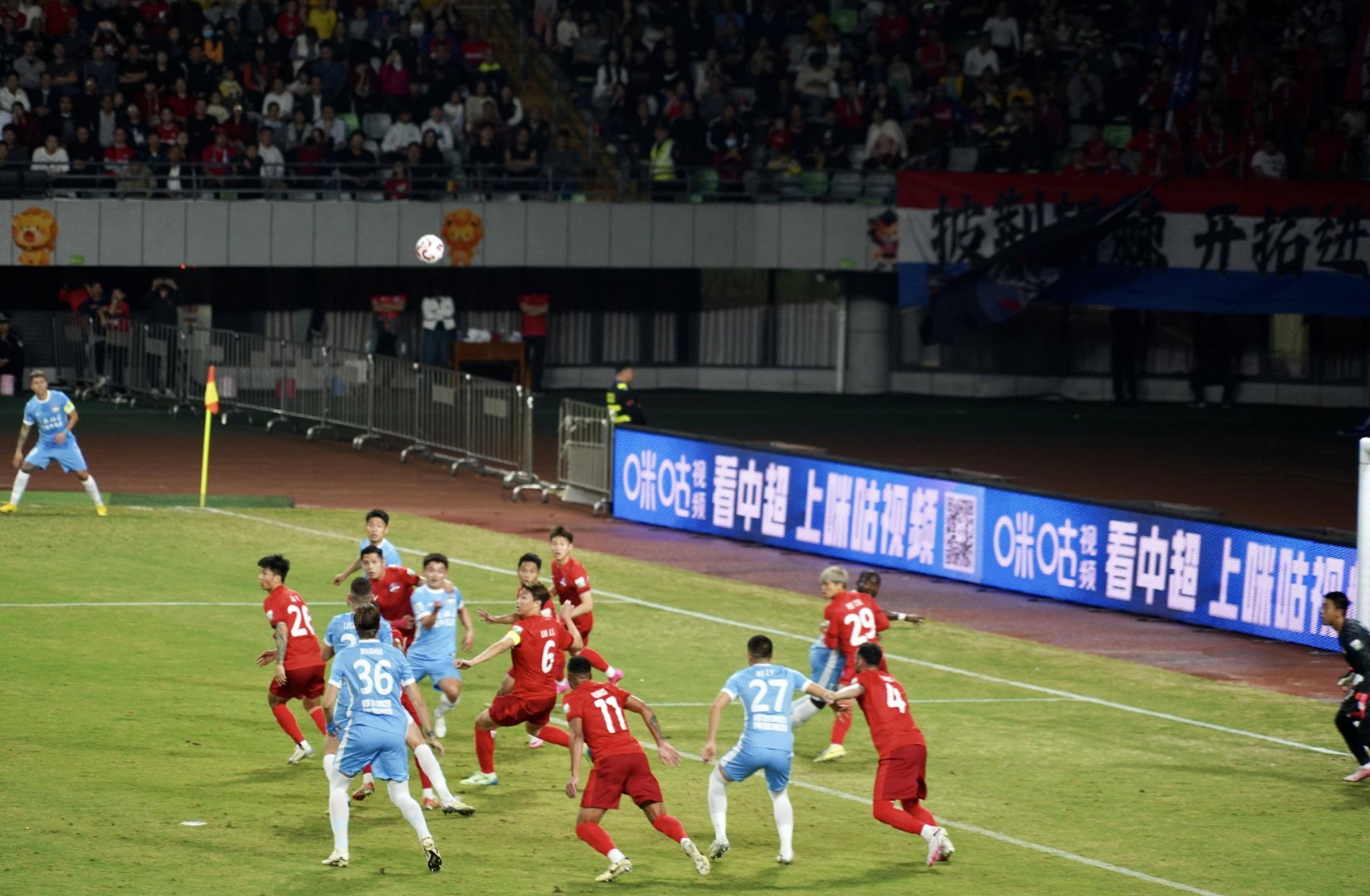 关于重庆梅西毁深圳队，主场胜利保持不败的信息