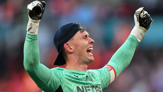 曼城惨败，主教练需改进战术