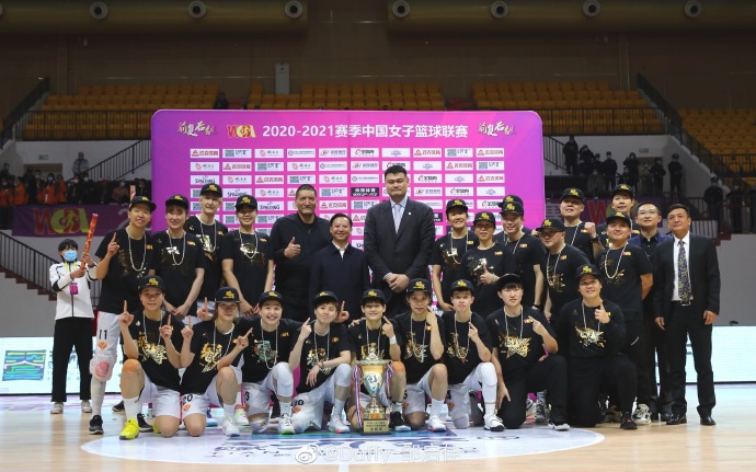 西蒙斯全能发挥，帮助澳大利亚女篮晋级亚军