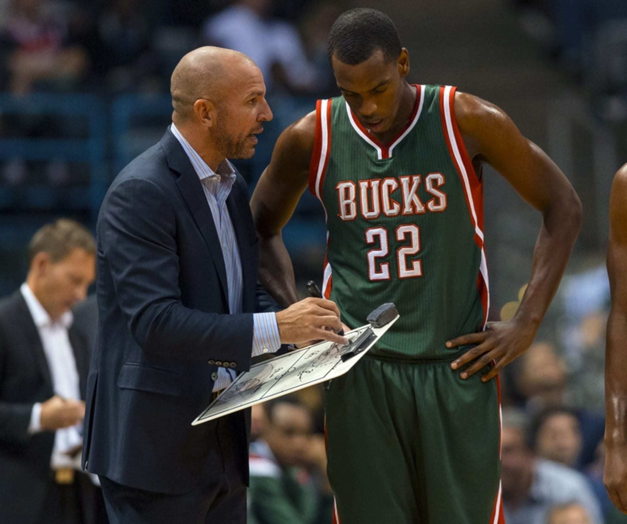 雄鹿再胜黄蜂，米德尔顿砍下全队最高分