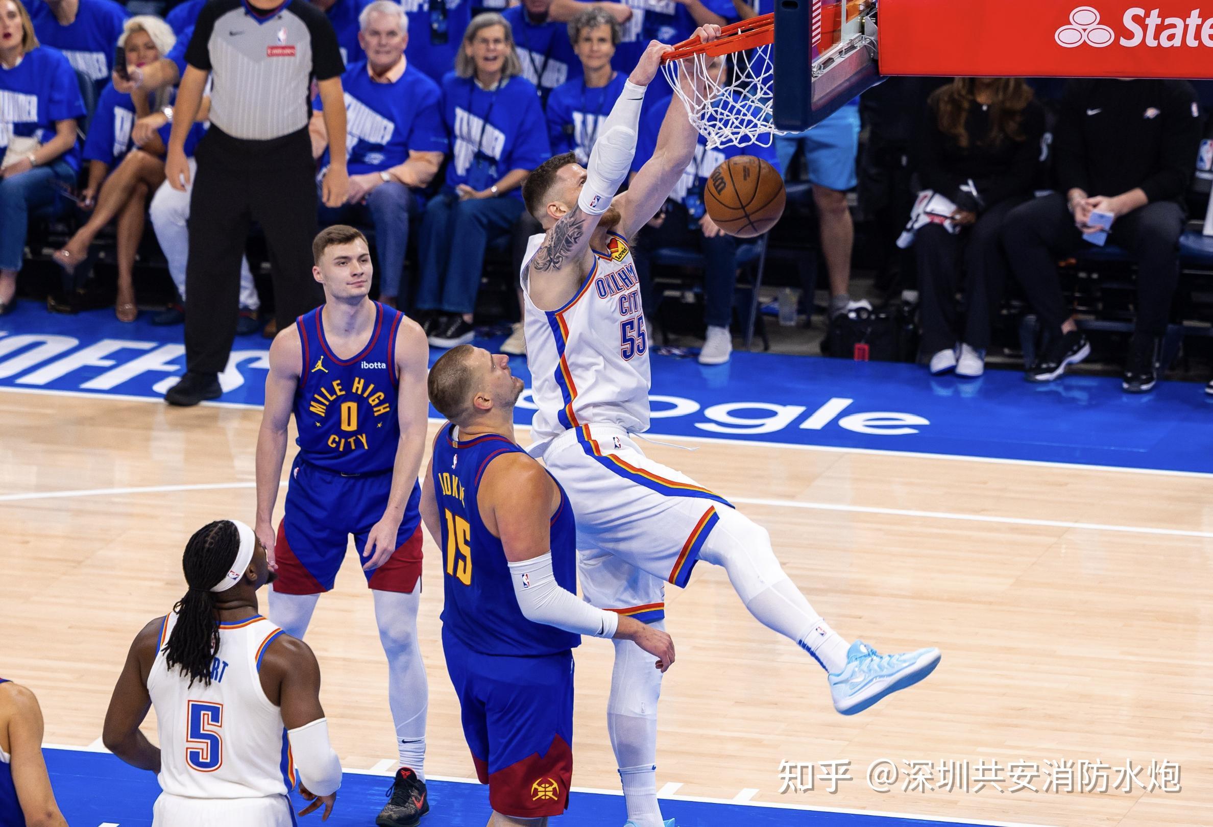 NBA季后赛战况激烈，球队备战进入白热化阶段