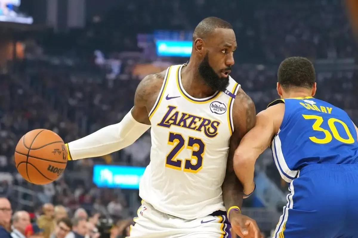 中超重磅对决:詹姆斯迎战凯尔特人,表现神勇 中超重磅对决:詹姆斯迎战凯尔特人,表现神勇