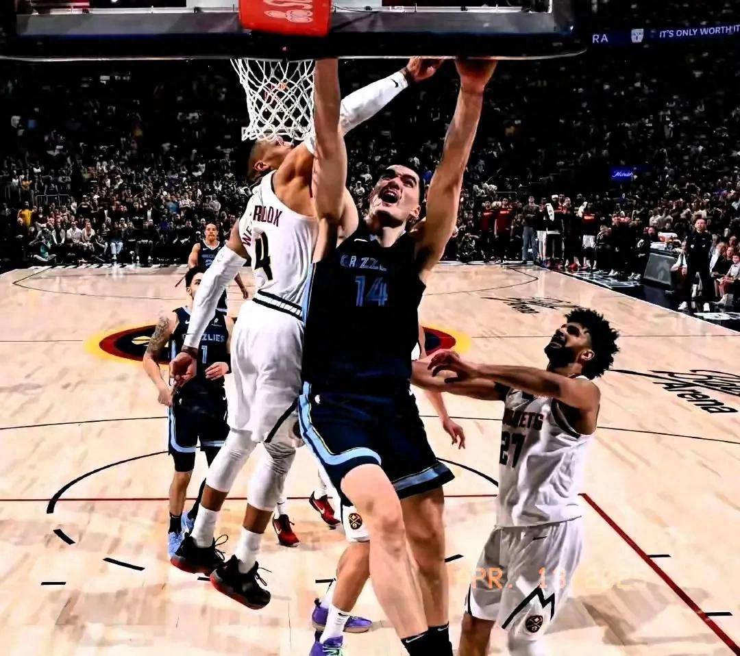 勇士遭遇哈兰德登顶,NBA局势紧张 勇士遭遇哈兰德登顶,NBA局势紧张