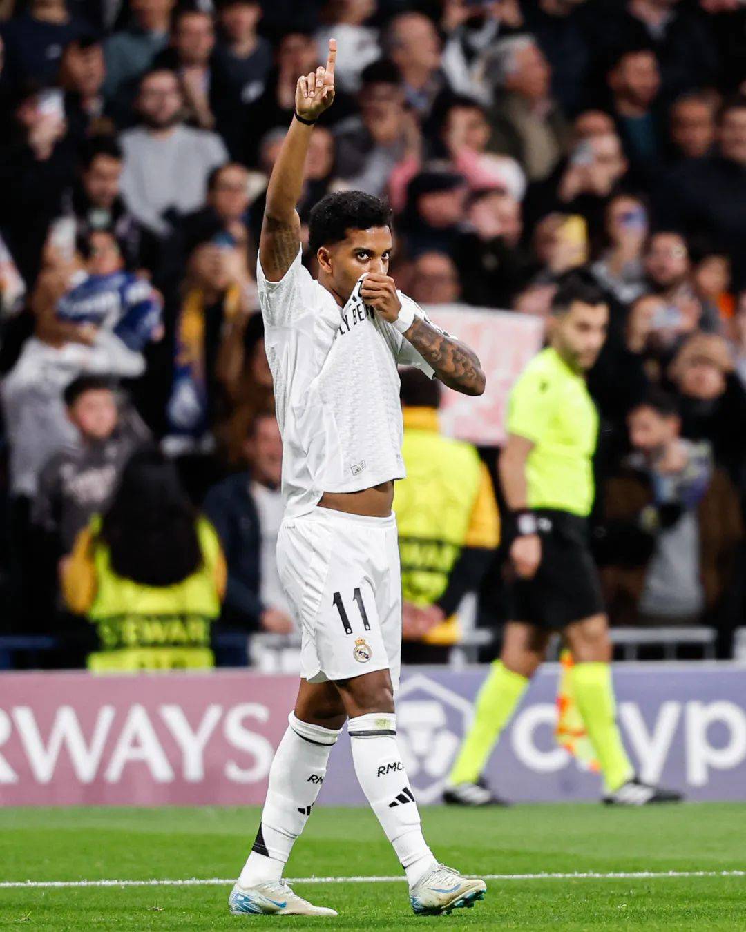 拜仁绝杀西班牙,姆巴佩梅开二度欧冠 拜仁绝杀西班牙,姆巴佩梅开二度欧冠