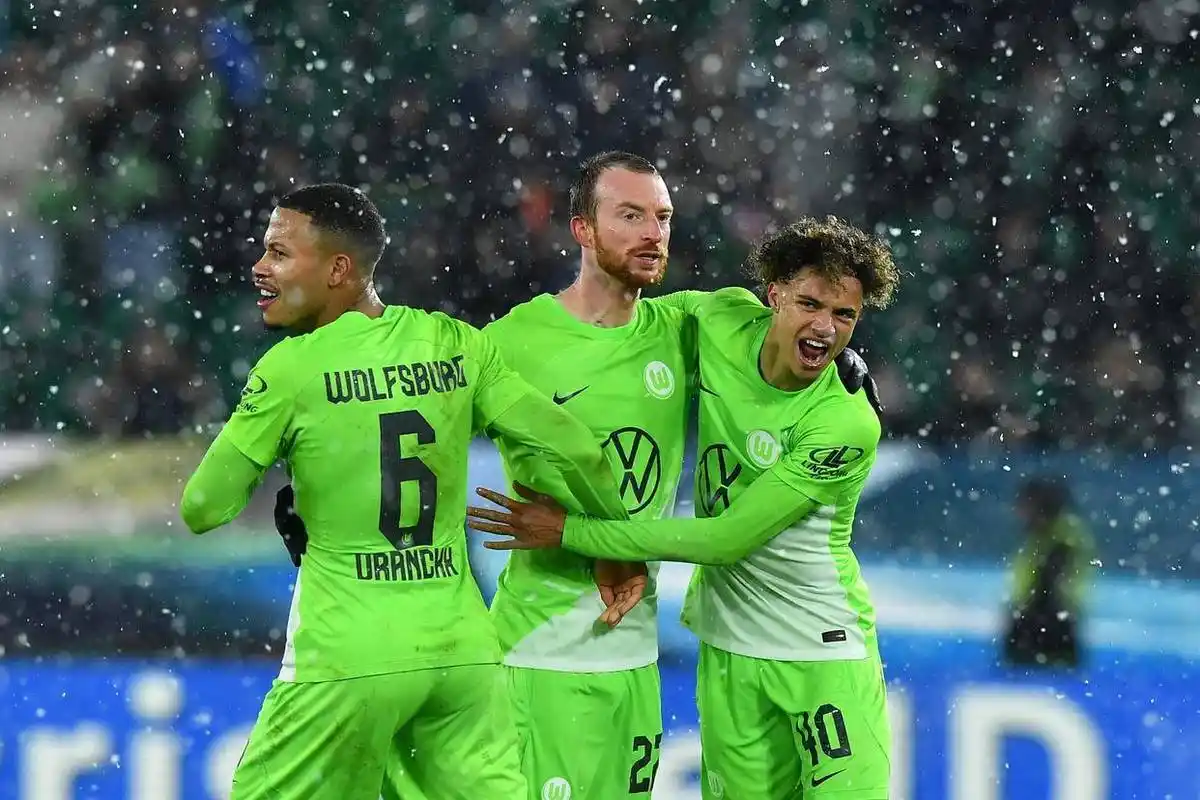 关于沃尔夫斯堡球员表现出色,为球队贡献胜利的信息 关于沃尔夫斯堡球员表现出色,为球队贡献胜利的信息