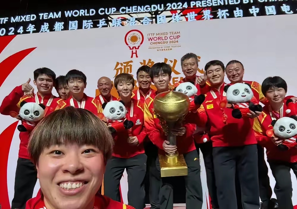 球员们在比赛中发挥实力，争夺头筹