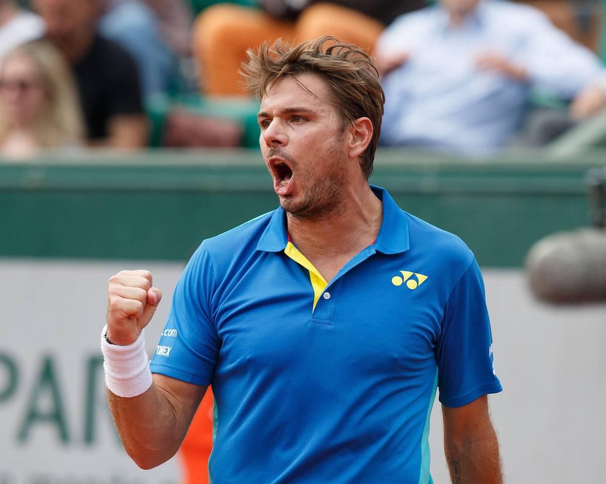 意大利网球队逆转法国网球队，瓦林卡统治全场