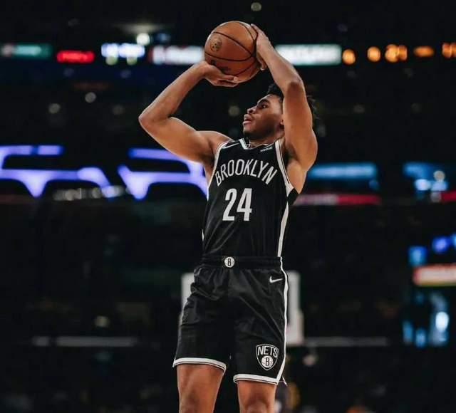 包含骑士轻取篮网，勒布朗砍下40+。的词条