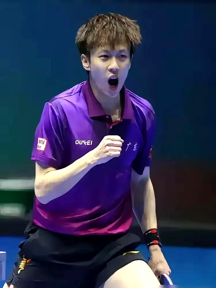 包含中国乒乓球队完胜波兰乒乓球队，奥恰洛夫高光表现的词条