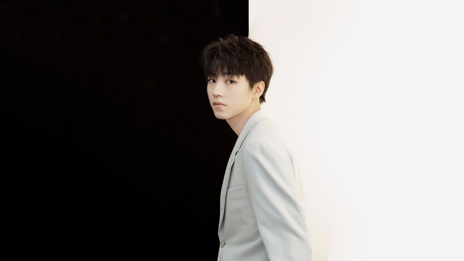 加维烈火淬炼战车意志,巅峰对决映照中国足球迢迢前路