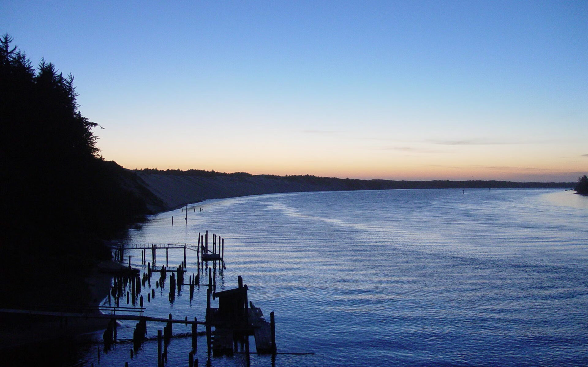 秩序与野性，足球世界并行的两套叙事