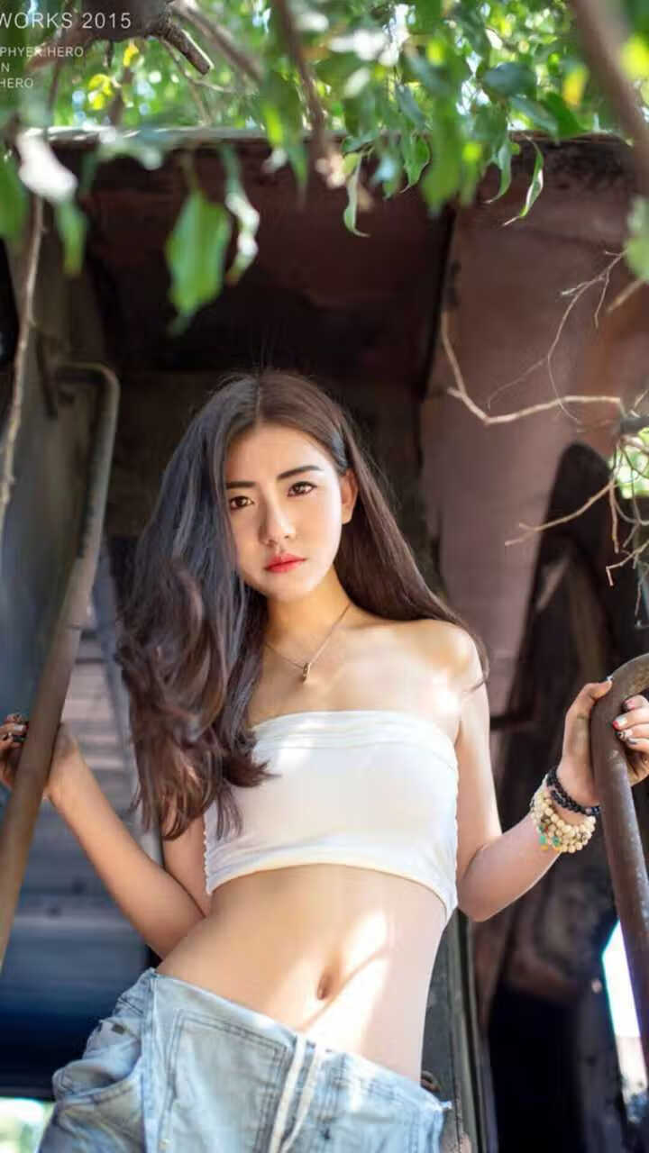 绿茵魔术师,坎特攻防两端统治友谊赛,比利亚雷亚尔3-1轻取阿尔及利亚